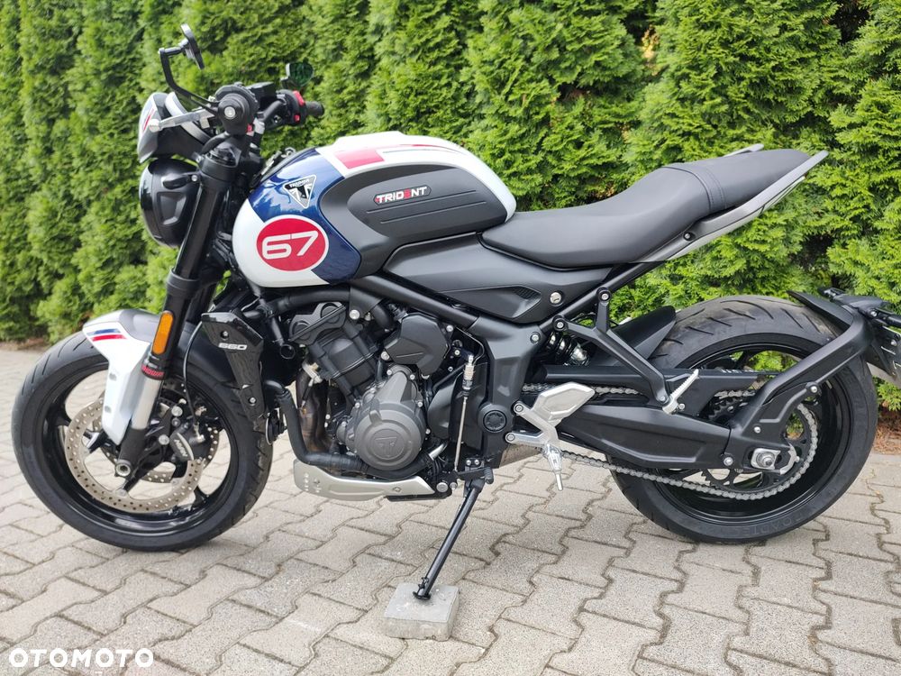 Triumph Trident - 4