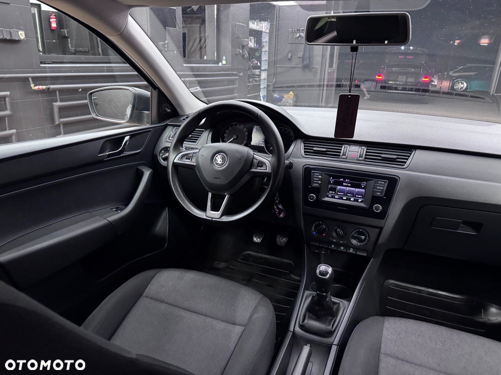Skoda RAPID 1.6 TDI DPF Emotion Plus - 14