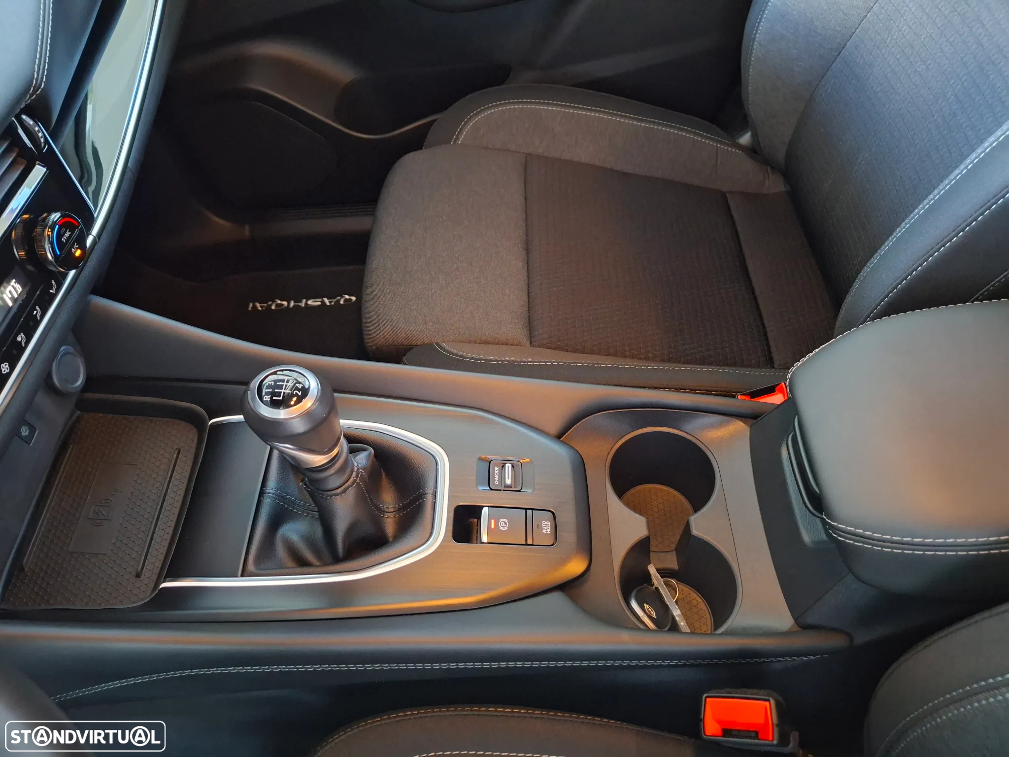 Nissan Qashqai 1.3 DIG-T N-Connecta LED - 17