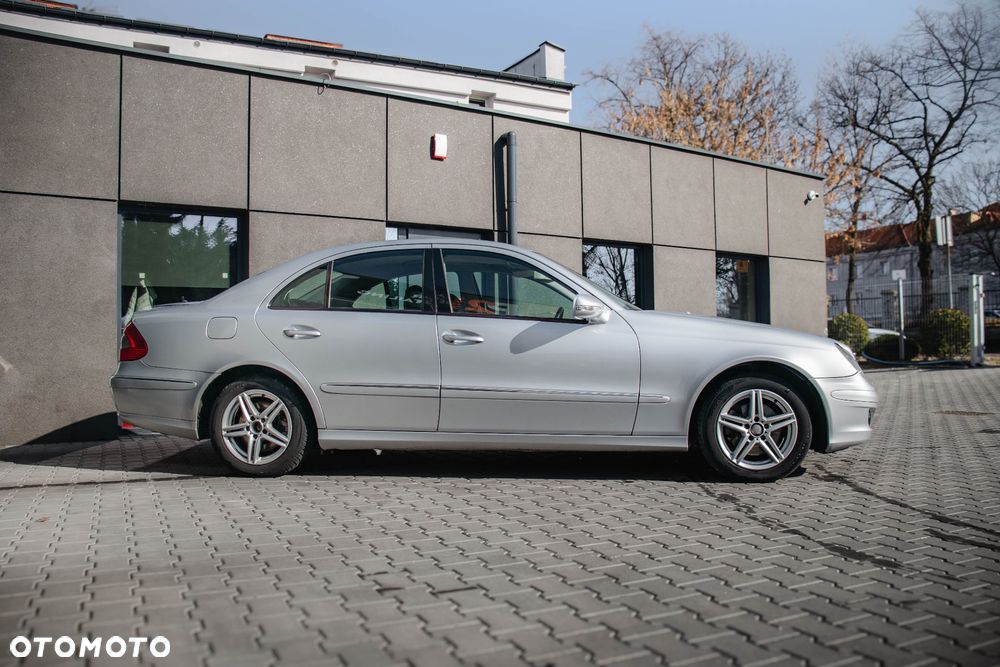 Mercedes-Benz Klasa E 320 CDI 7G-TRONIC Elegance - 4