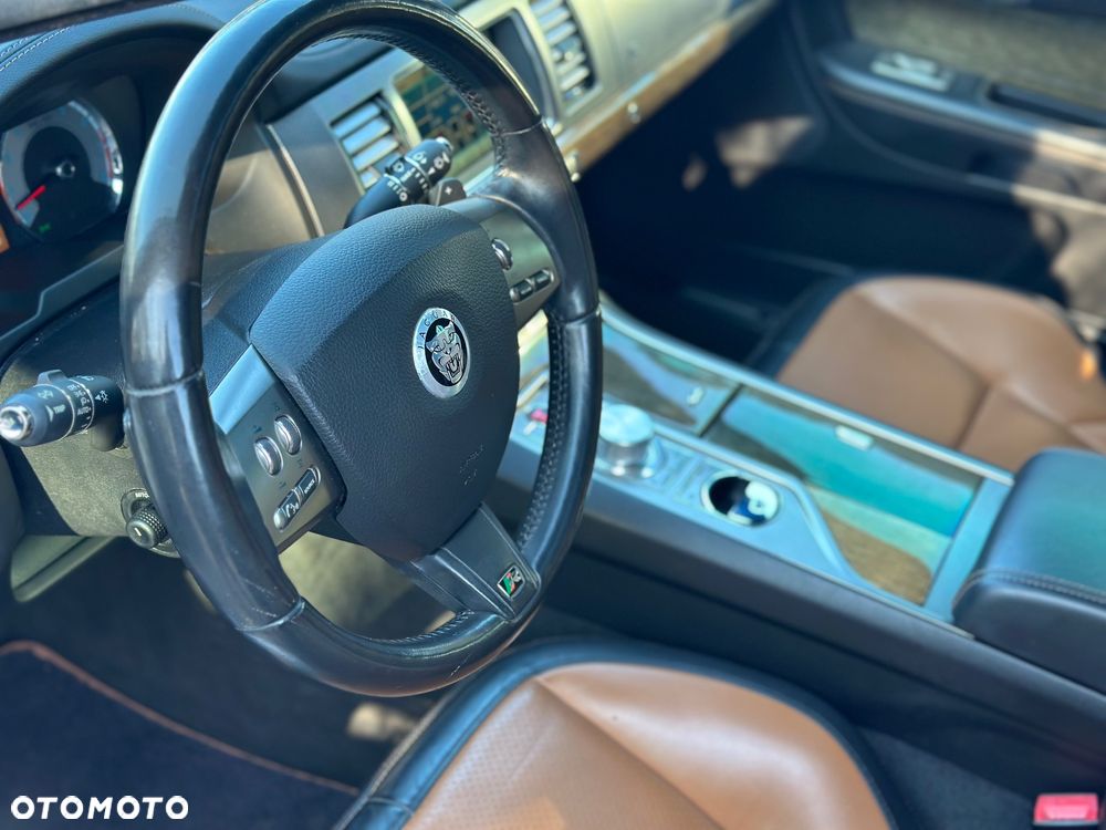 Jaguar XF XFR 5.0 V8 Kompressor - 11