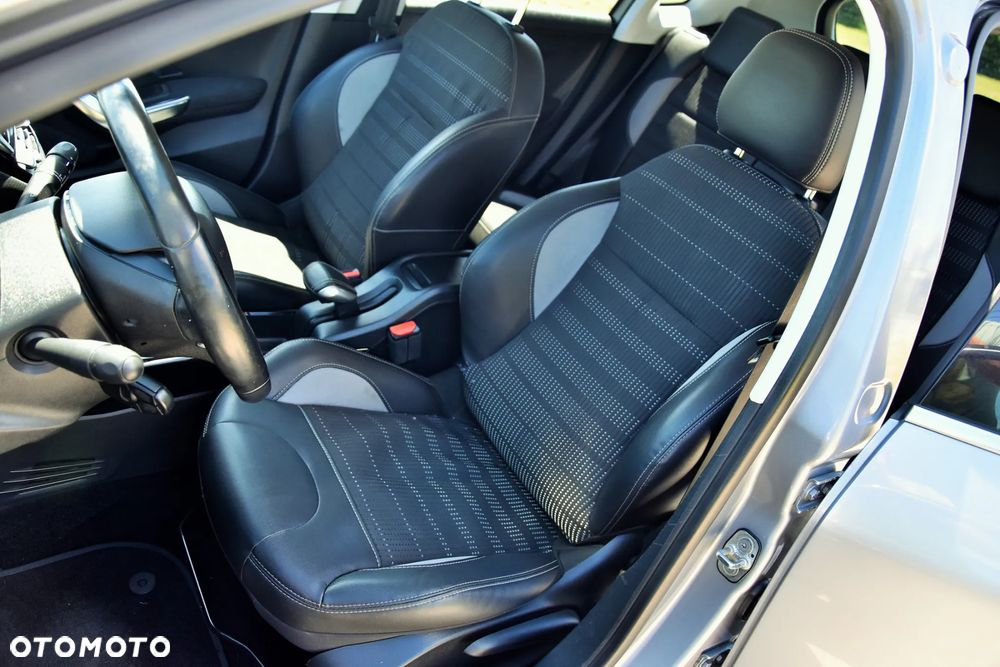 Peugeot 2008 PureTech 110 Stop&Start Allure - 17