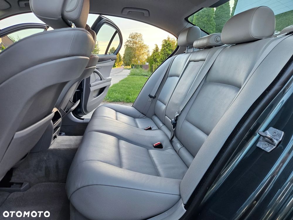 BMW Seria 5 520d Special Edition - 22