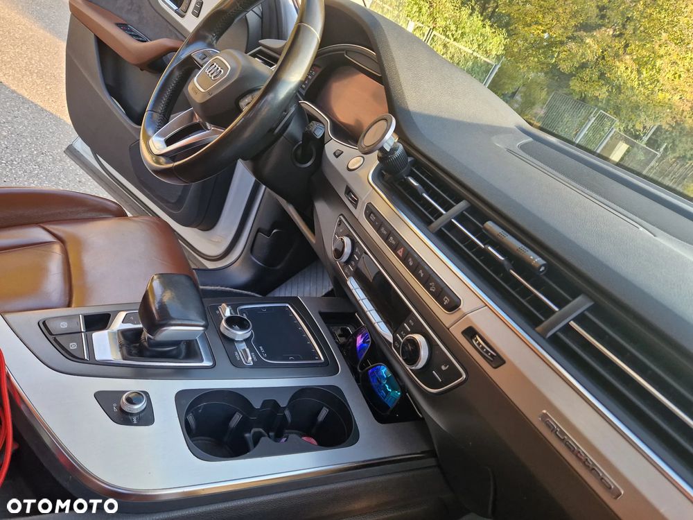 Audi Q7 - 28