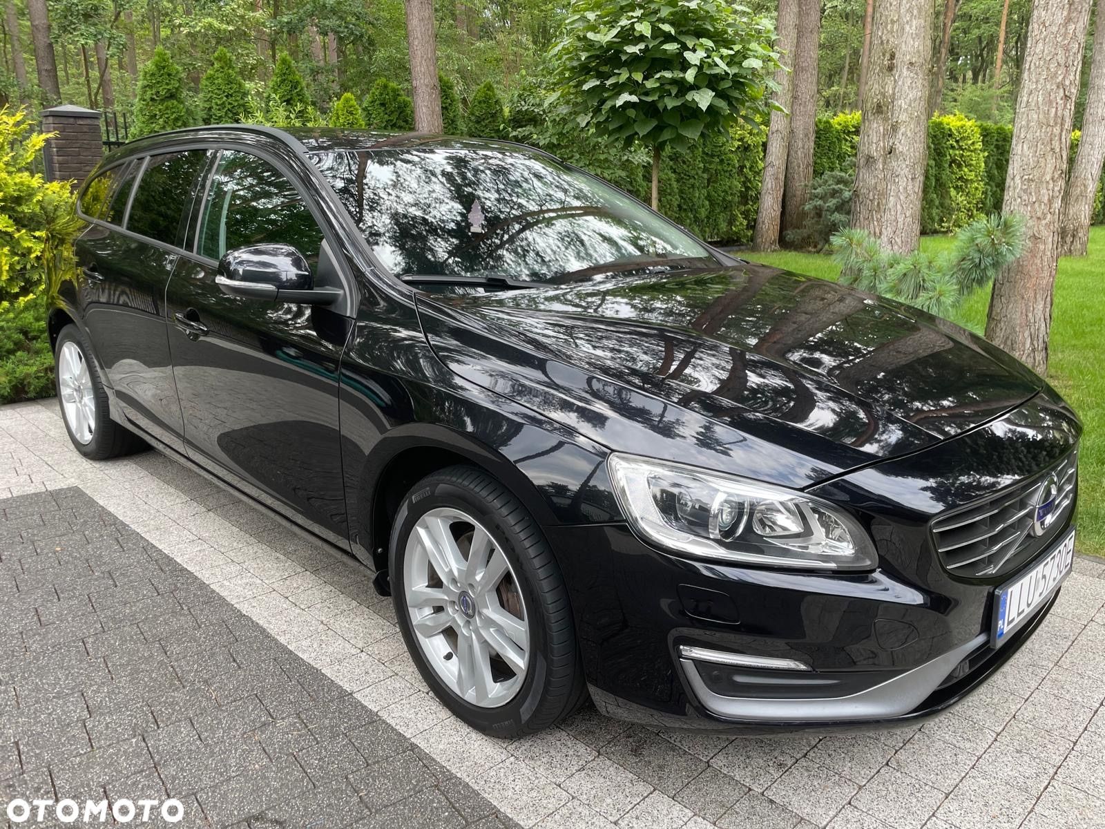 Volvo V60 D4 AWD - 1