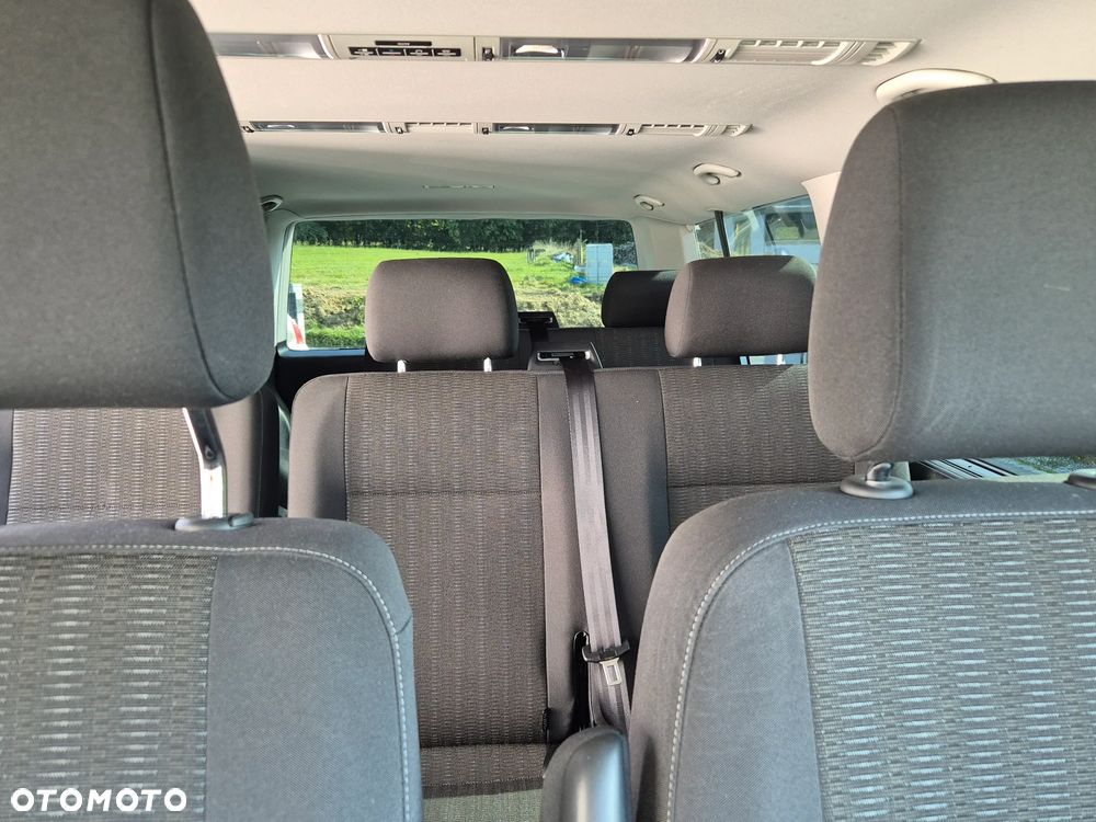 Volkswagen Caravelle 2.0 TDI L2 Comfortline 4Motion - 11