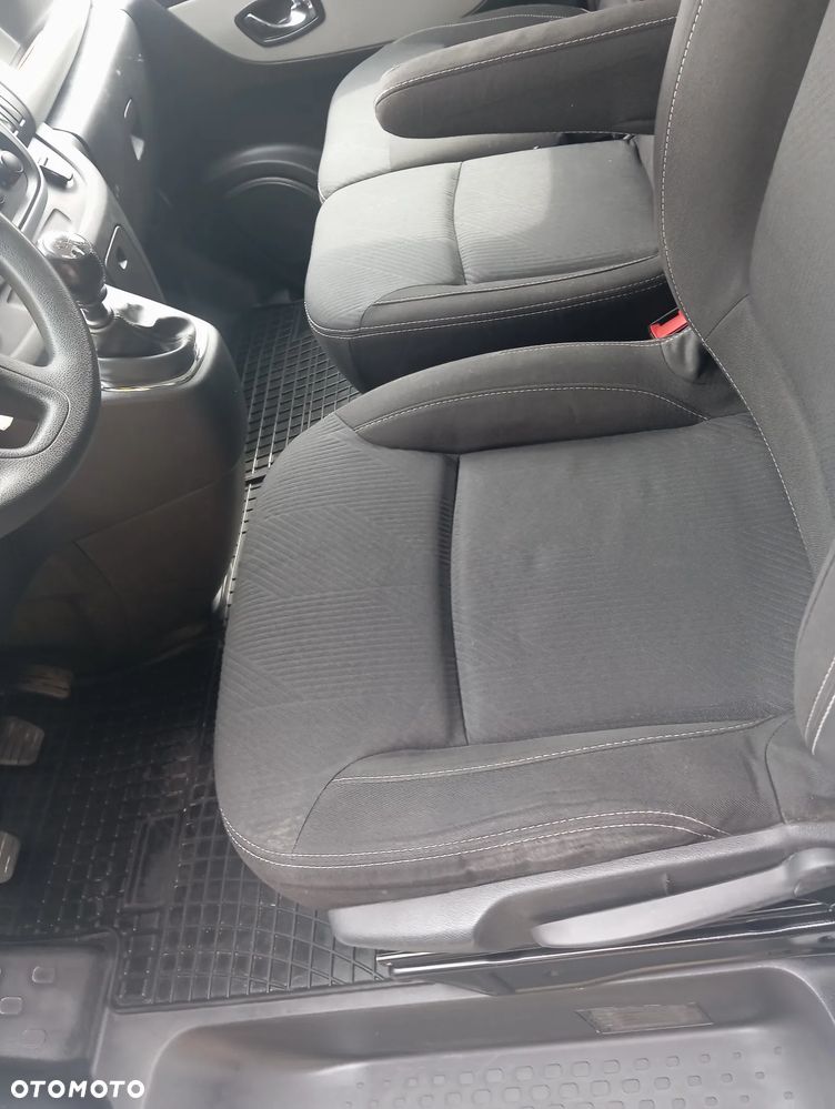 Renault Trafic - 11