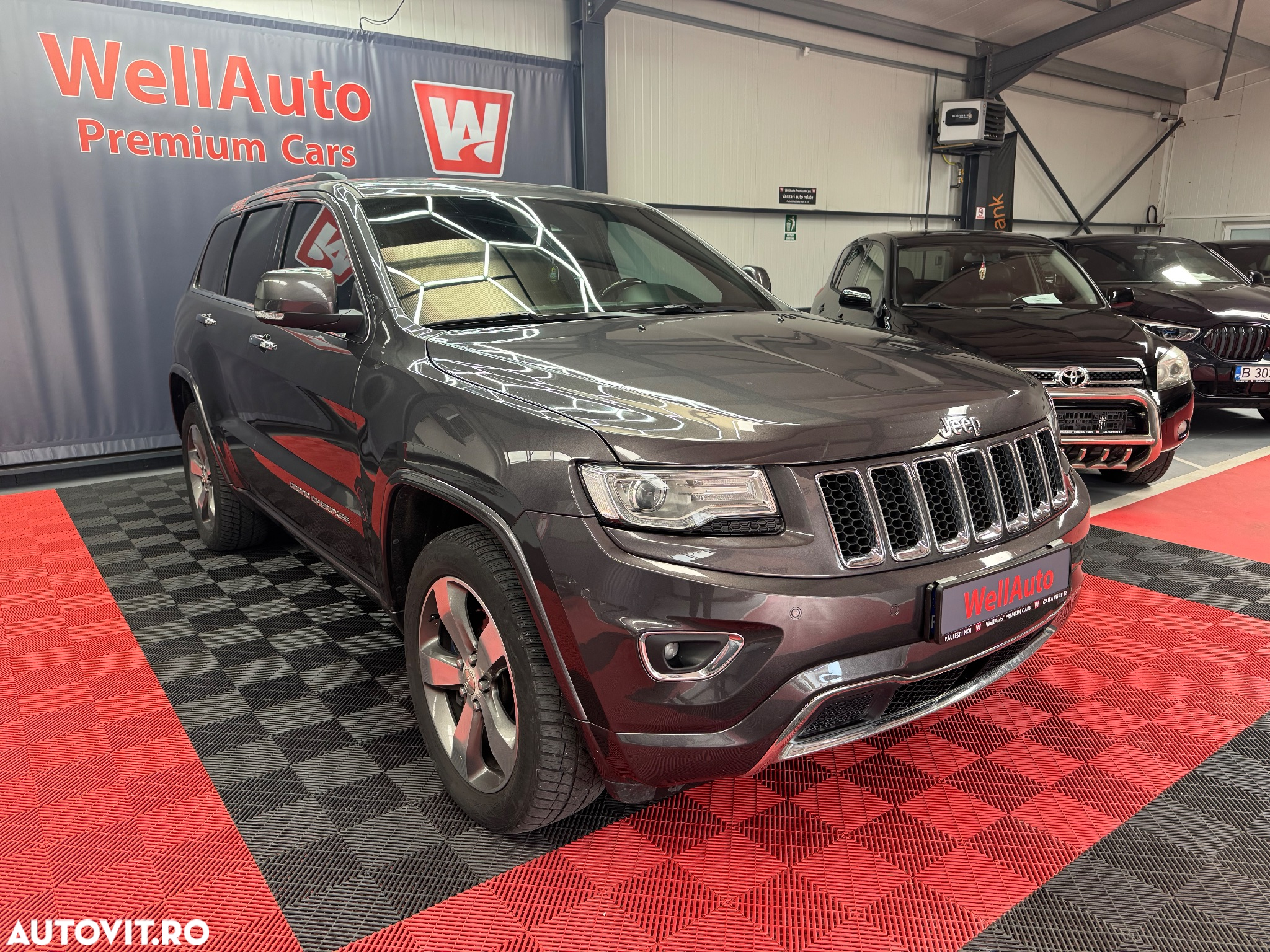 Jeep Grand Cherokee - 3