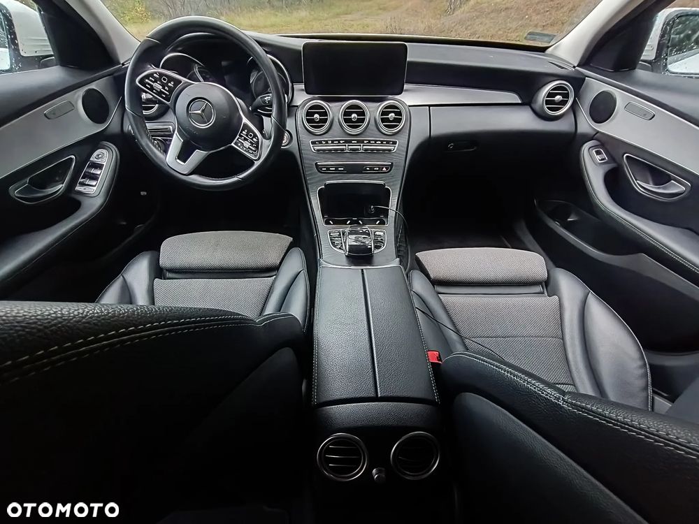 Mercedes-Benz Klasa C 200 4MATIC 9G-TRONIC - 3