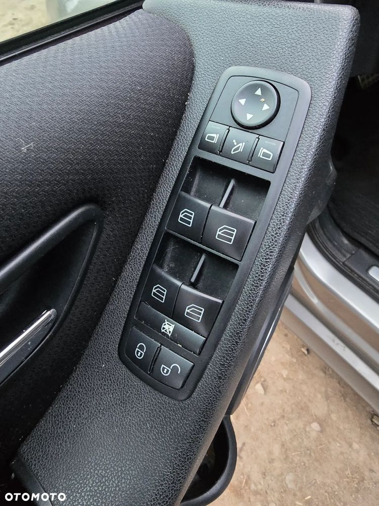 Mercedes-Benz Klasa B 200 CDI DPF Autotronic SPORT EDITION - 4