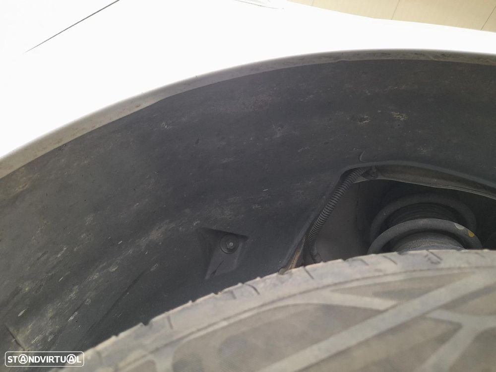 Cava roda frente direita FIAT Grande Punto (199_) - 2