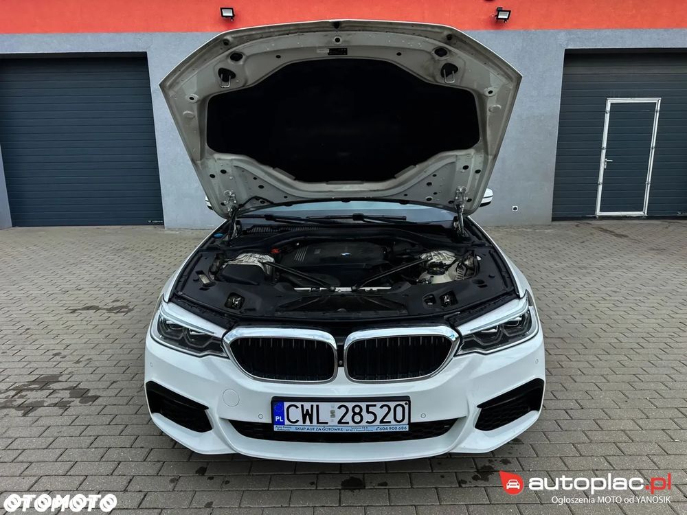 BMW Seria 5 520d M Sport sport - 8