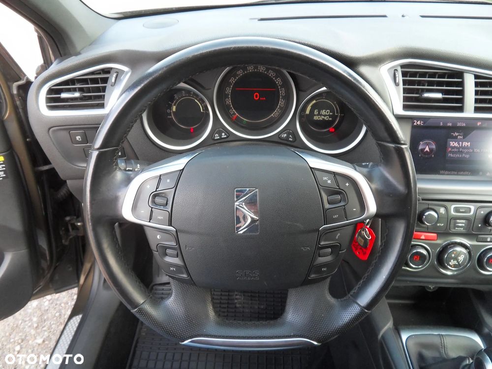 Citroën DS4 e-HDi 110 SoChic - 17