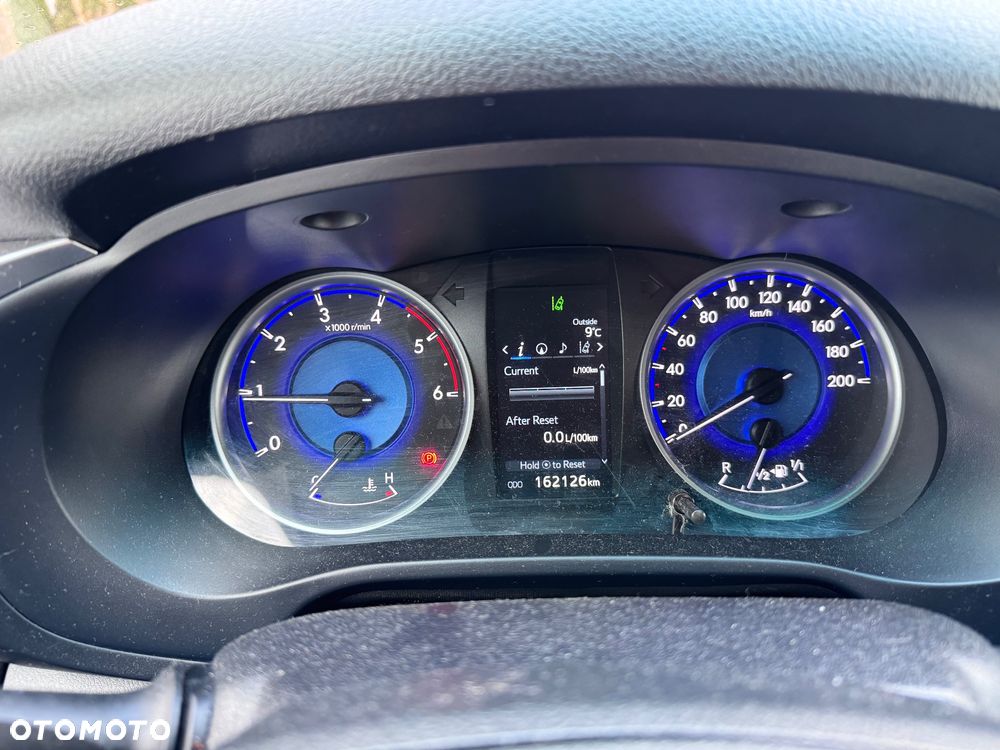 Toyota Hilux 2.4 D-4D Extra Cab DLX 4x4 - 7