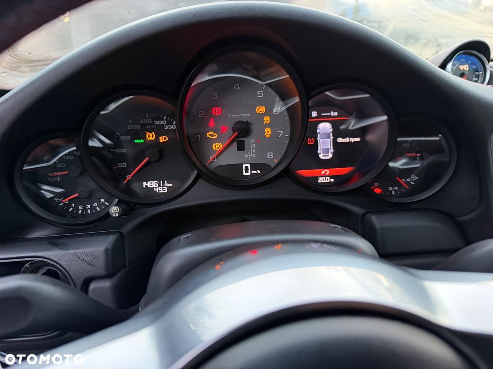Porsche 911 Carrera 4S PDK - 24