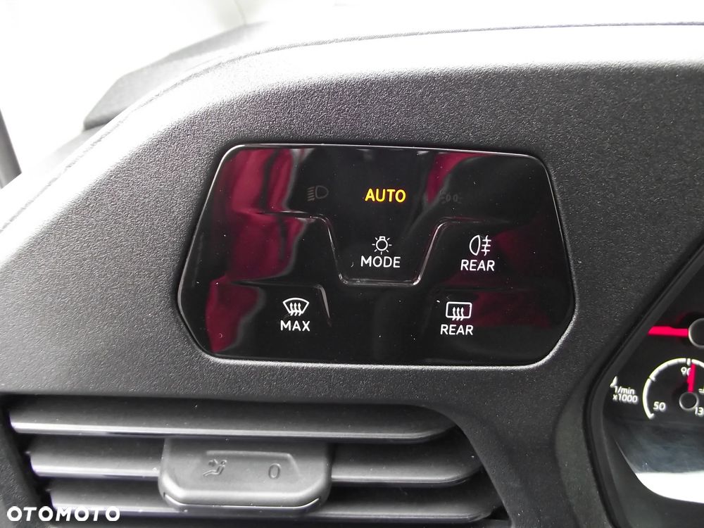 Volkswagen CADDY MAXI - 21