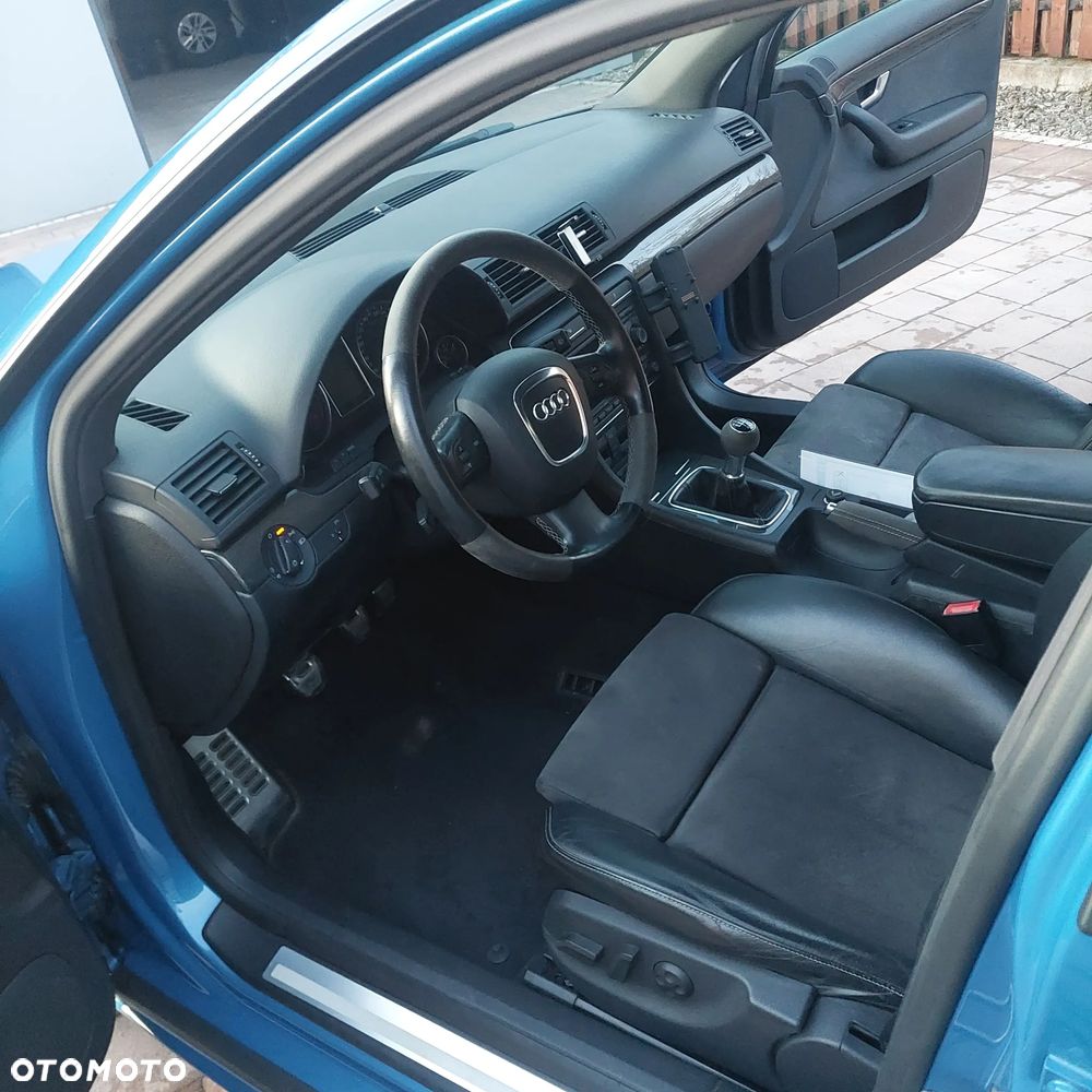 Audi A4 Limousine 2.0 T FSI - 8