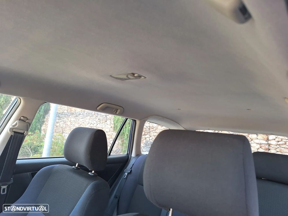 Toyota Corolla SW 1.4 VVT-i Sol+VSC - 26