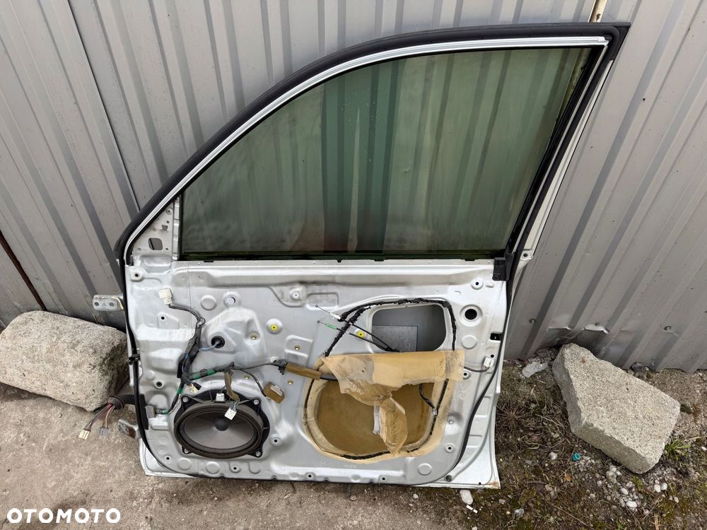 drzwi prawe przód toyota land cruiser 120 oryginał nie malowane 1d4 02-09r - 12