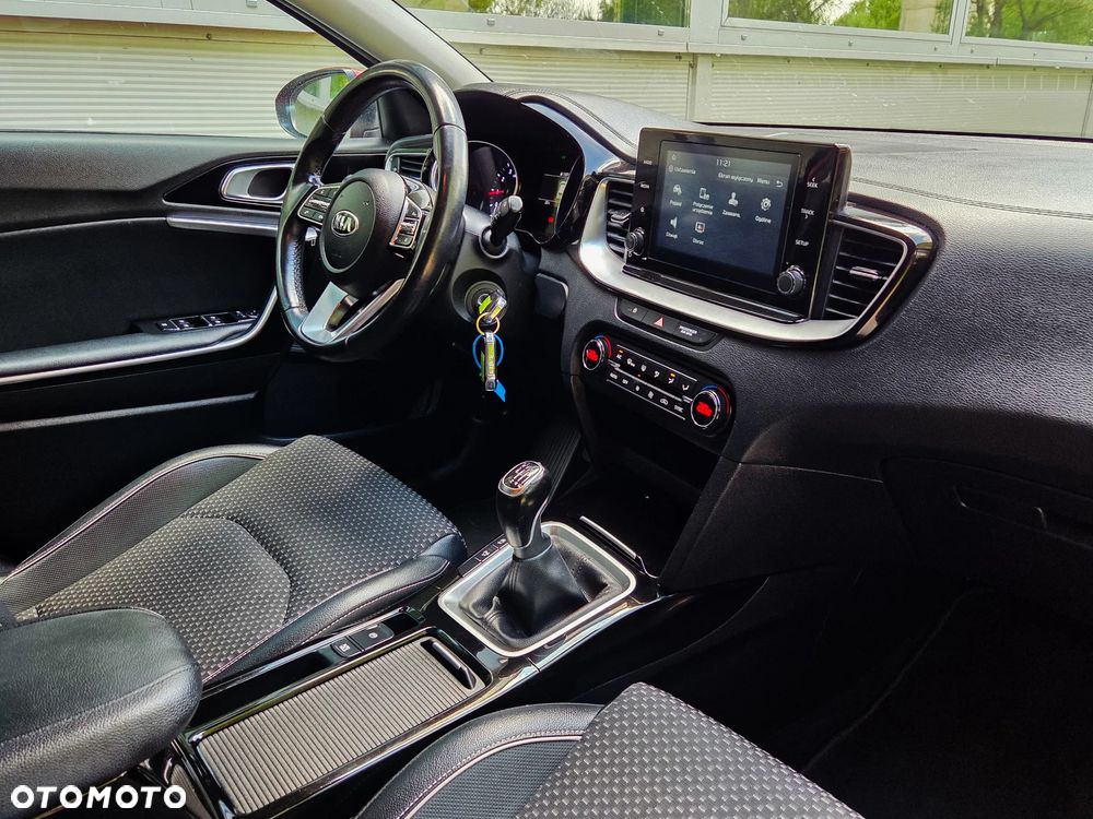 Kia XCeed 1.4 T-GDI L - 15