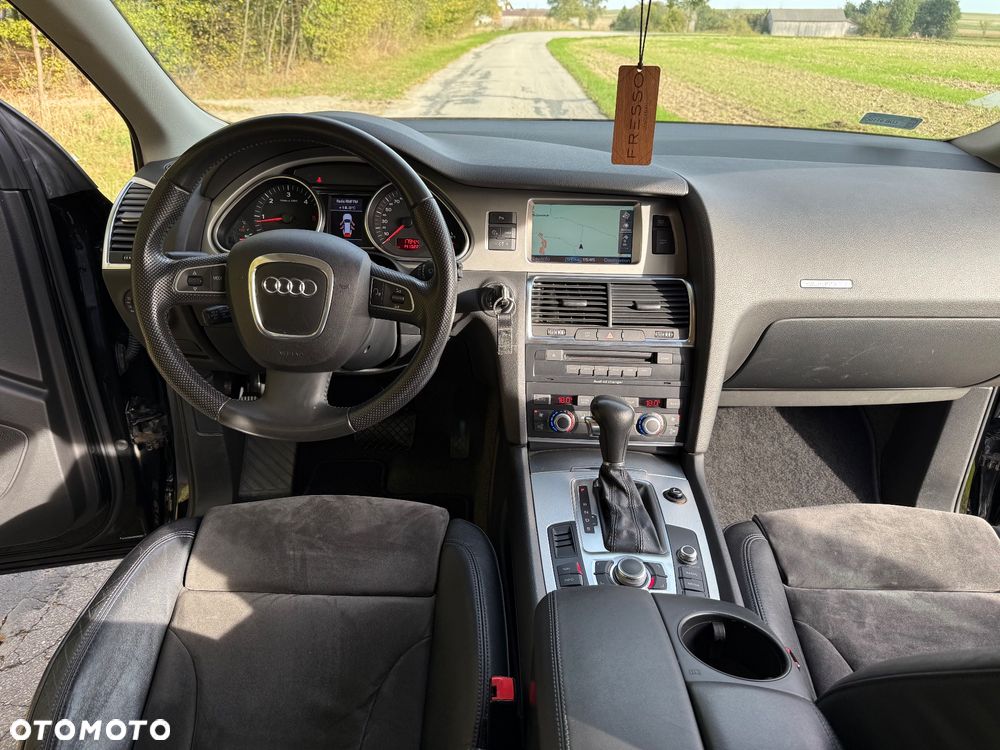 Audi Q7 3.0 TDI DPF Quattro Tiptronic - 18