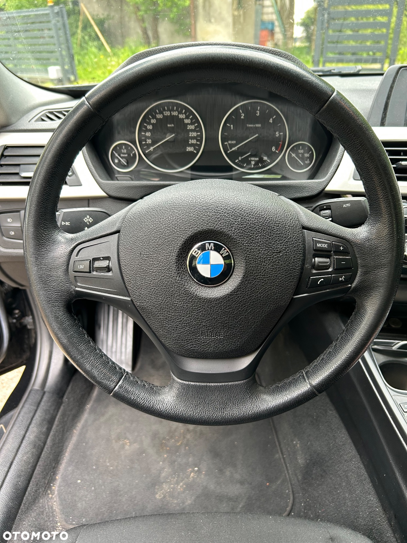 BMW Seria 3 318d - 15