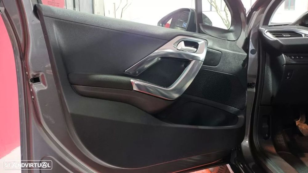 Peugeot 2008 1.2 PureTech Allure - 18