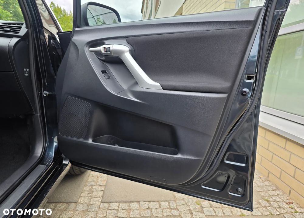 Toyota Verso 1.8 5-Sitzer Executive - 23