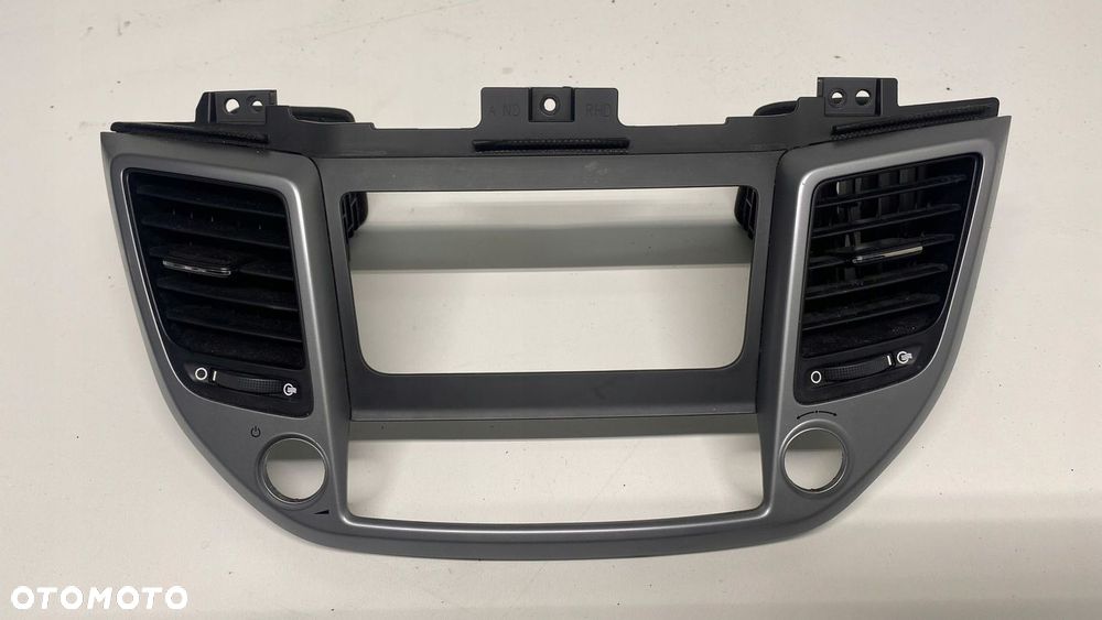 HYUNDAI TUCSON II KRATKA NAWIEWU RAMKA RADIA KONSOLA 15-18 - 2