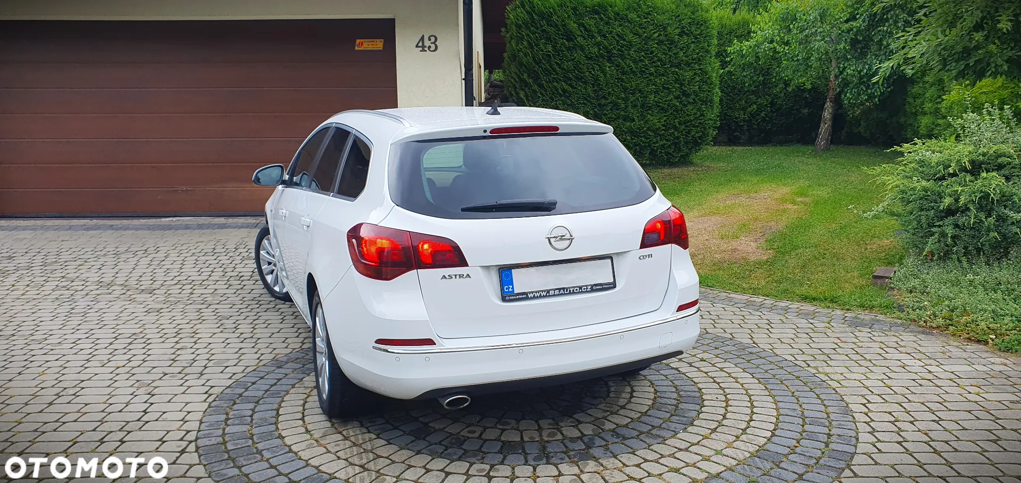 Opel Astra 2.0 CDTI Exklusiv - 26