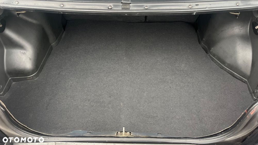 Mazda 323 1.7 D LX - 11