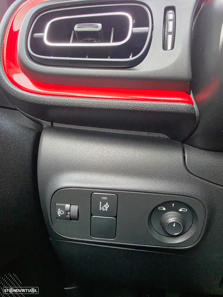 Citroën C3 1.2 PureTech Shine - 29