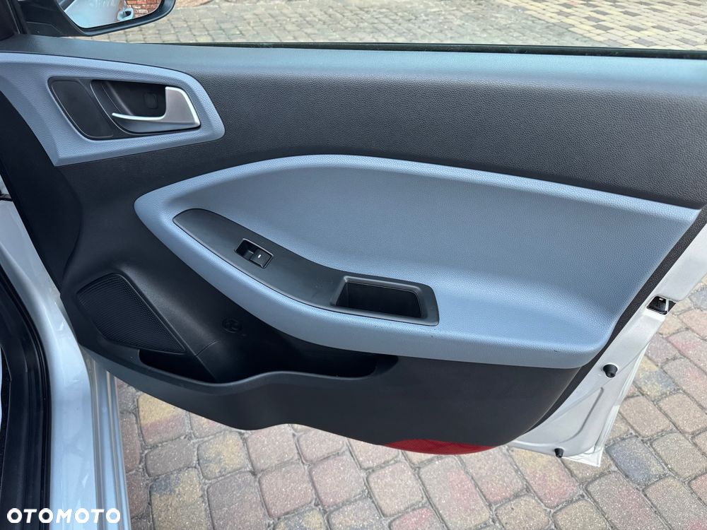 Hyundai i20 1.2 Pure - 15
