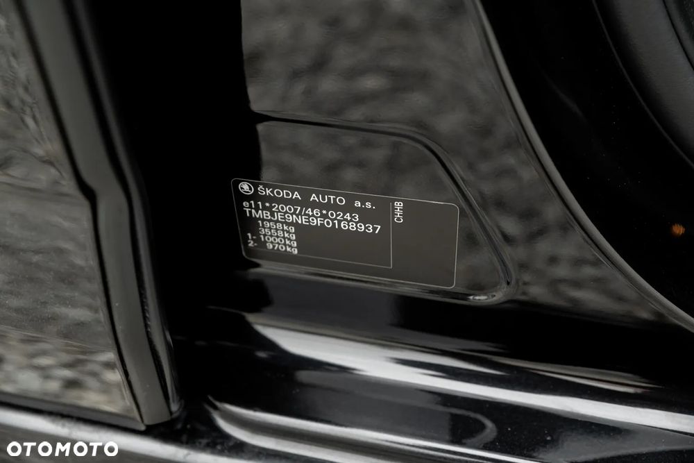 Skoda Octavia 2.0 TSI (Green tec) DSG RS - 24