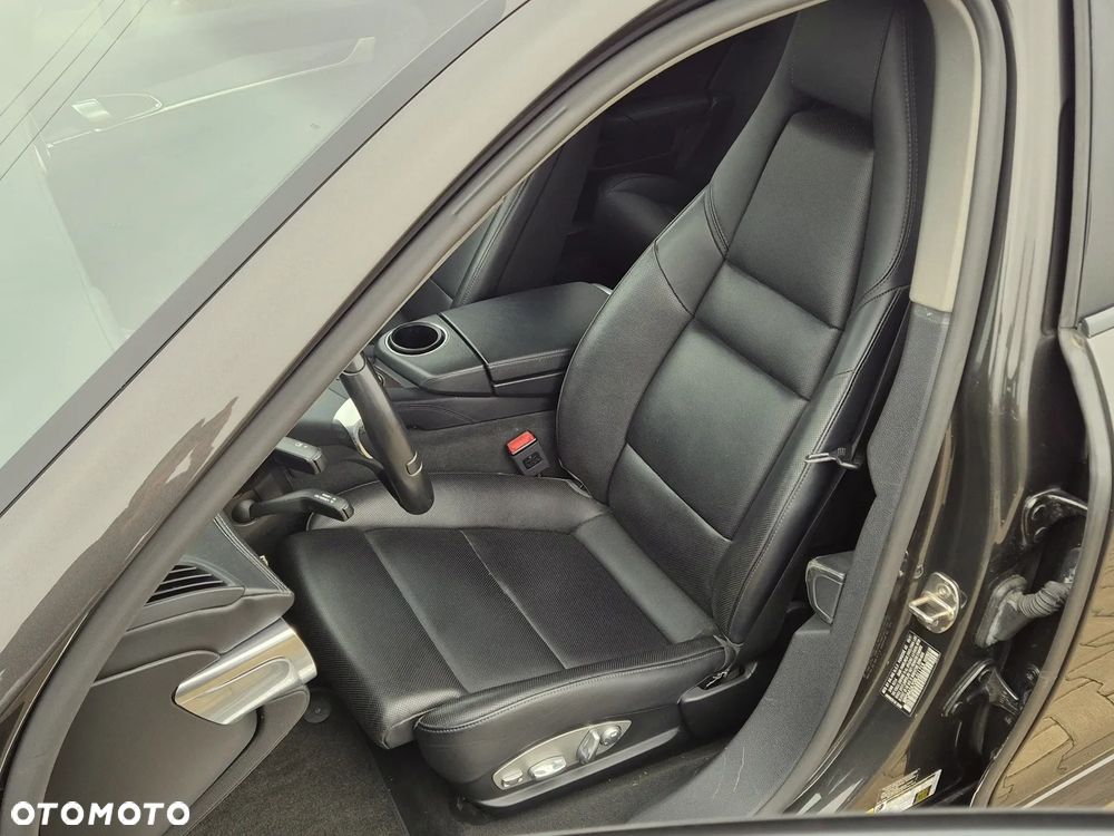 Porsche Panamera - 24