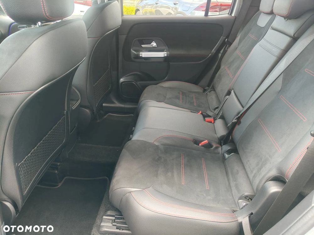 Mercedes-Benz GLB 200 d 4-Matic AMG Line 8G-DCT - 15