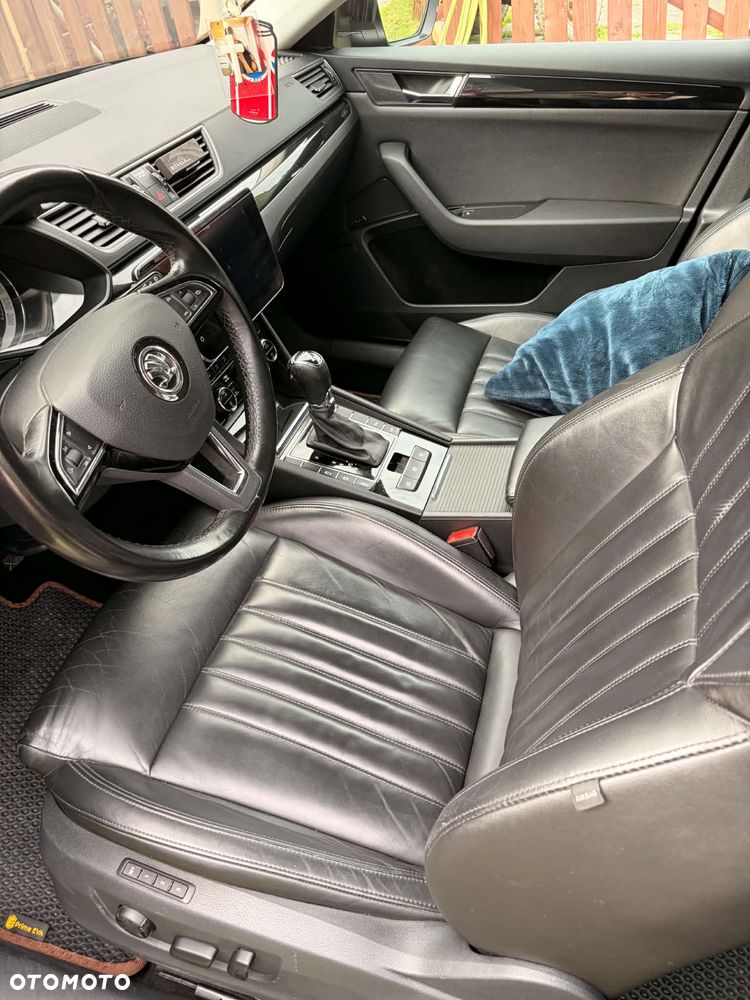Skoda Superb 2.0 TDI 4x4 L&K DSG - 6
