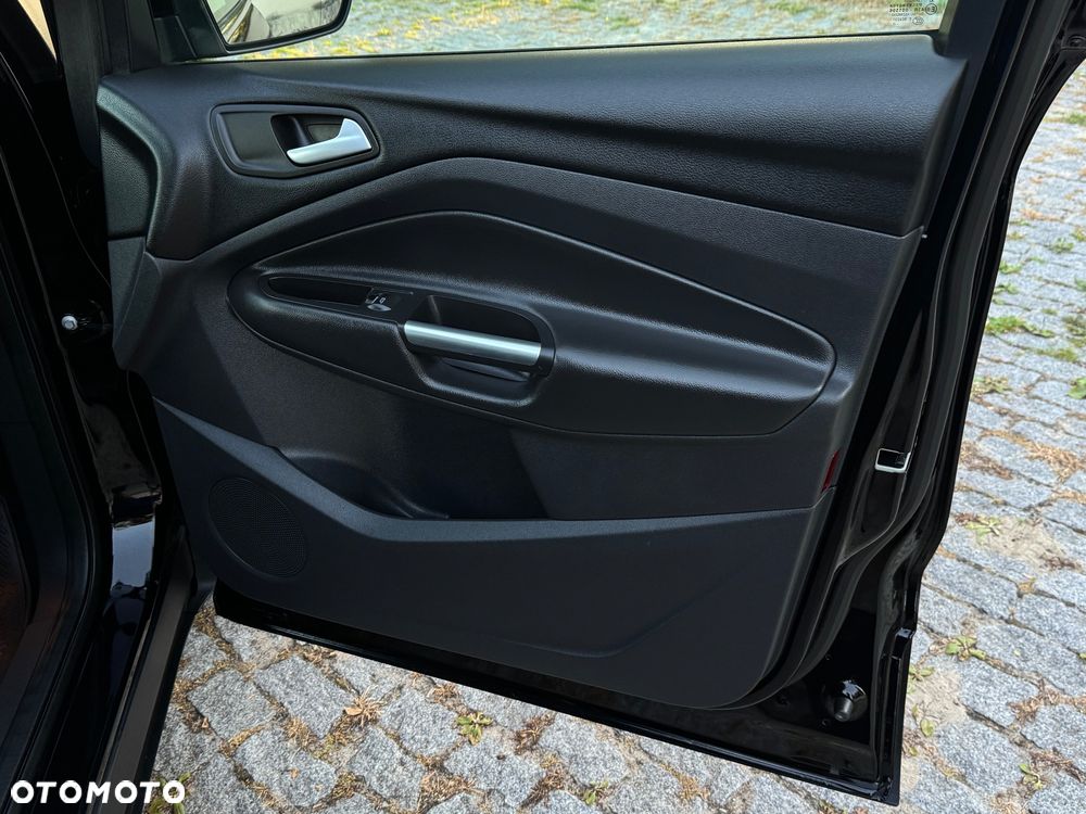 Ford Kuga 2.0 TDCi 4x4 Titanium - 36