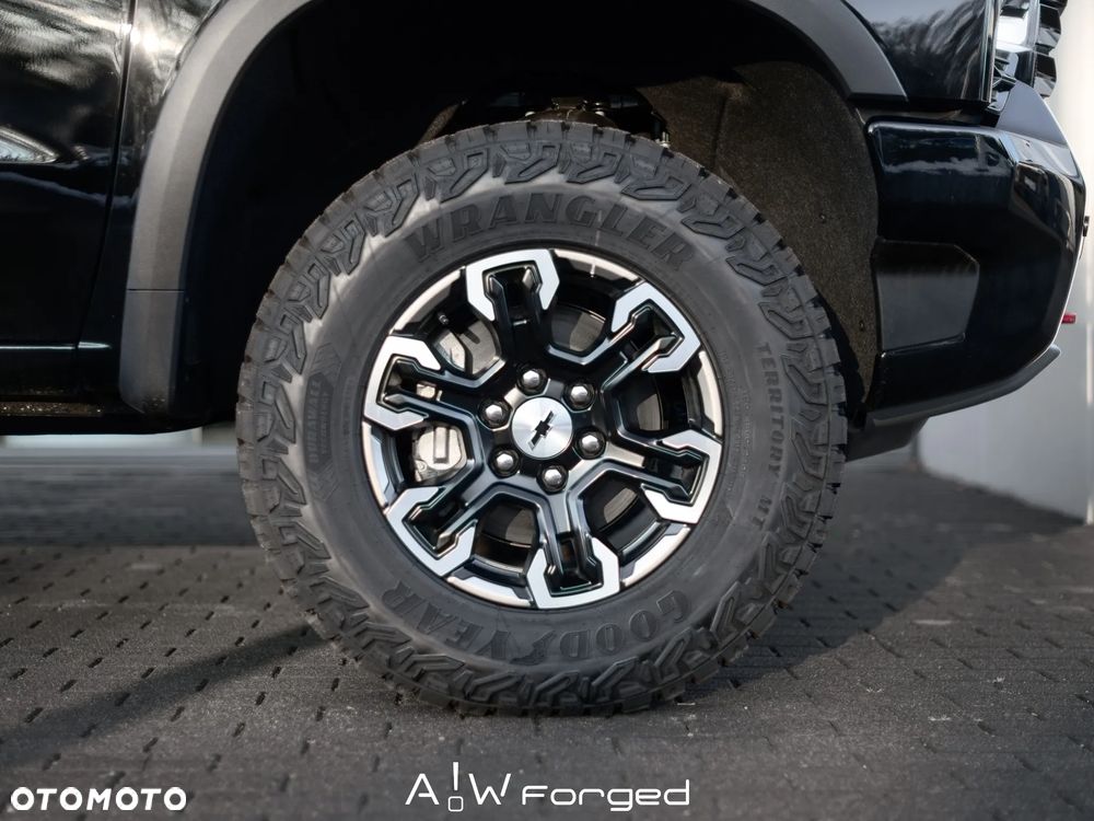 Chevrolet Silverado - 15