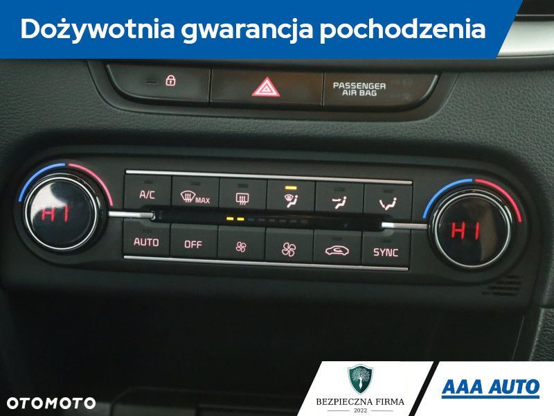 Kia Ceed - 12