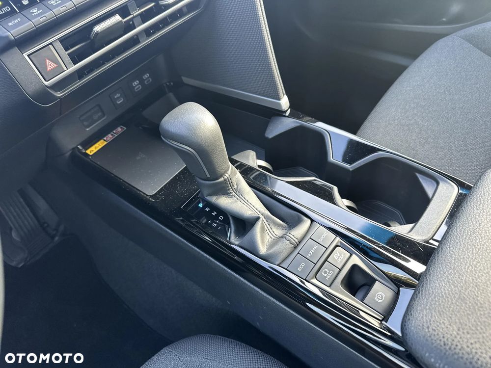 Toyota Camry 2.5 Hybrid Dynamic Force Comfort e-CVT - 22