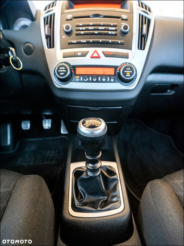 Kia ProCeed - 28