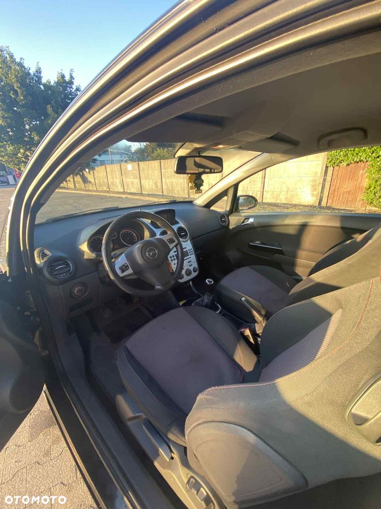 Opel Corsa - 4