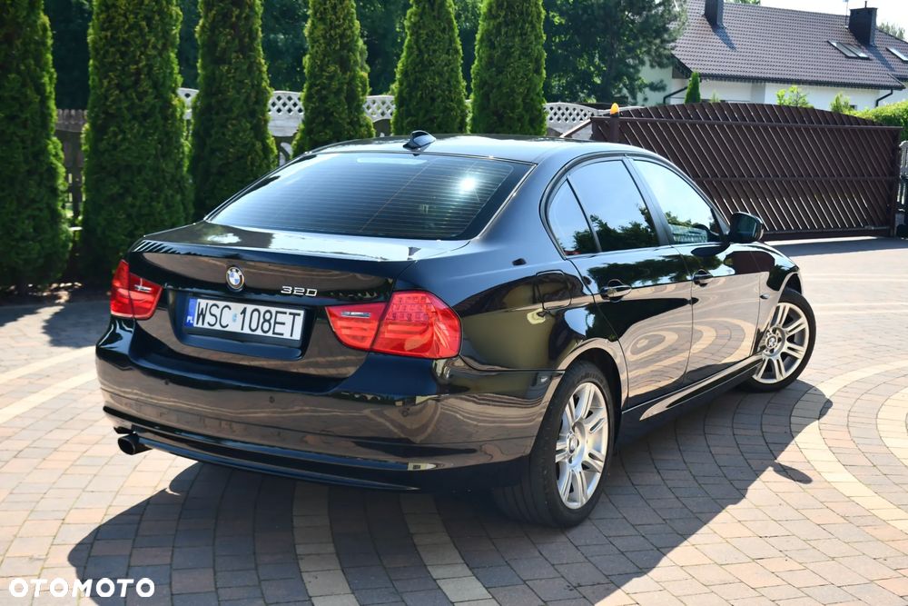 BMW Seria 3 320i - 2