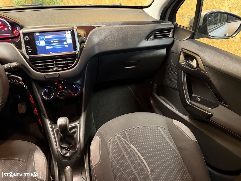 Peugeot 208 1.4 HDi Access - 14