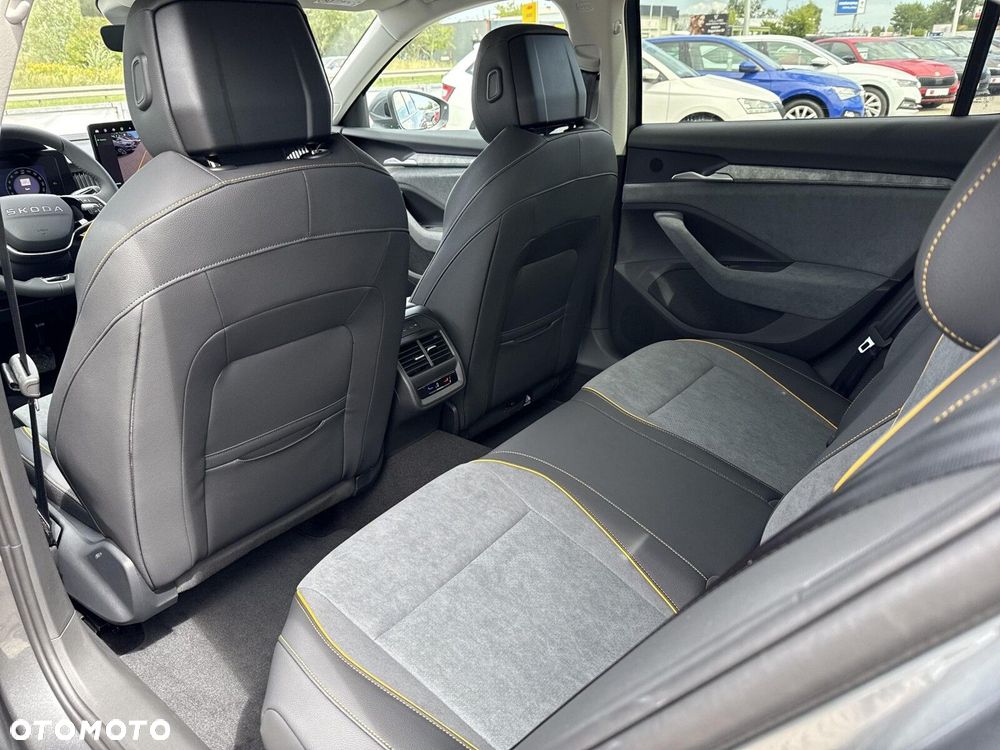 Skoda Superb 2.0 TSI Selection DSG - 26