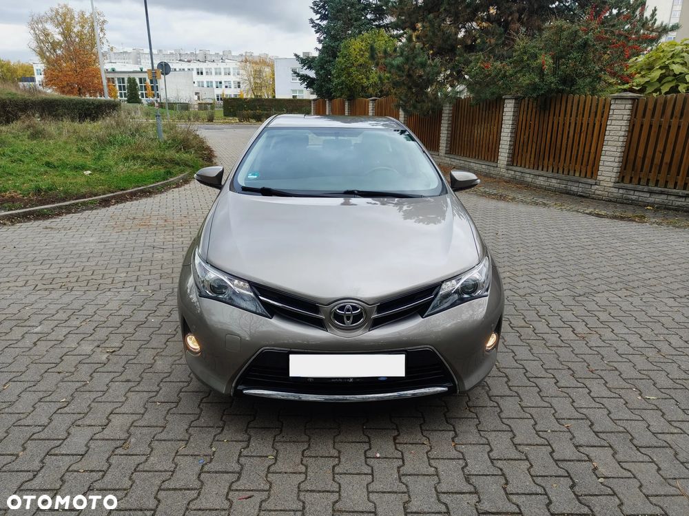Toyota Auris 1.6 Premium Comfort - 3