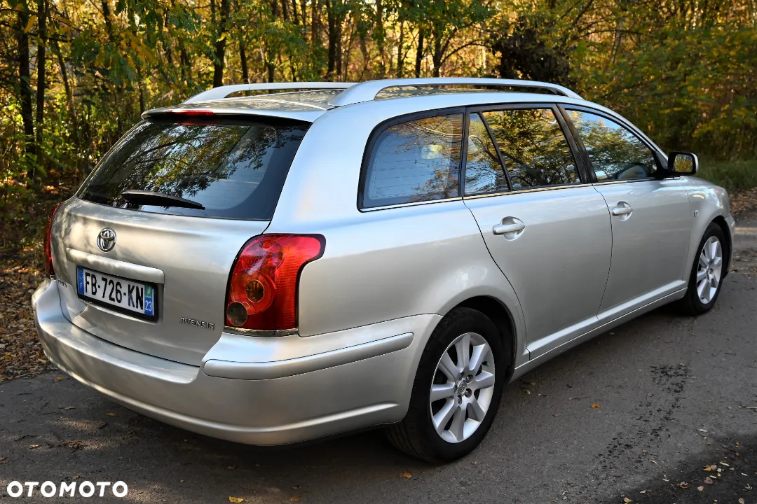 Toyota Avensis - 9