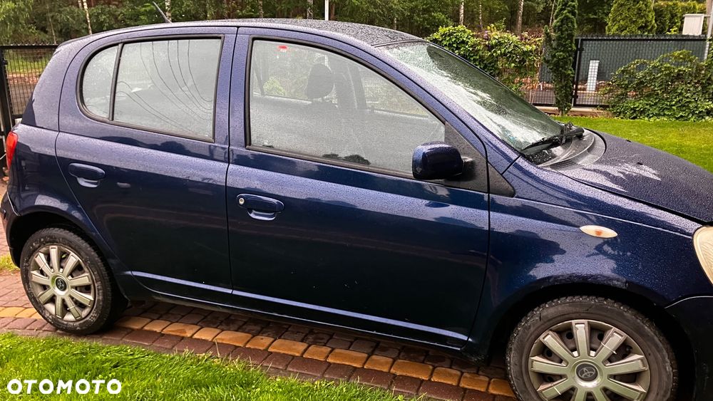 Toyota Yaris 1.3 - 4