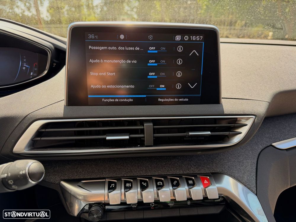 Peugeot 3008 1.2 PureTech Allure EAT6 - 34